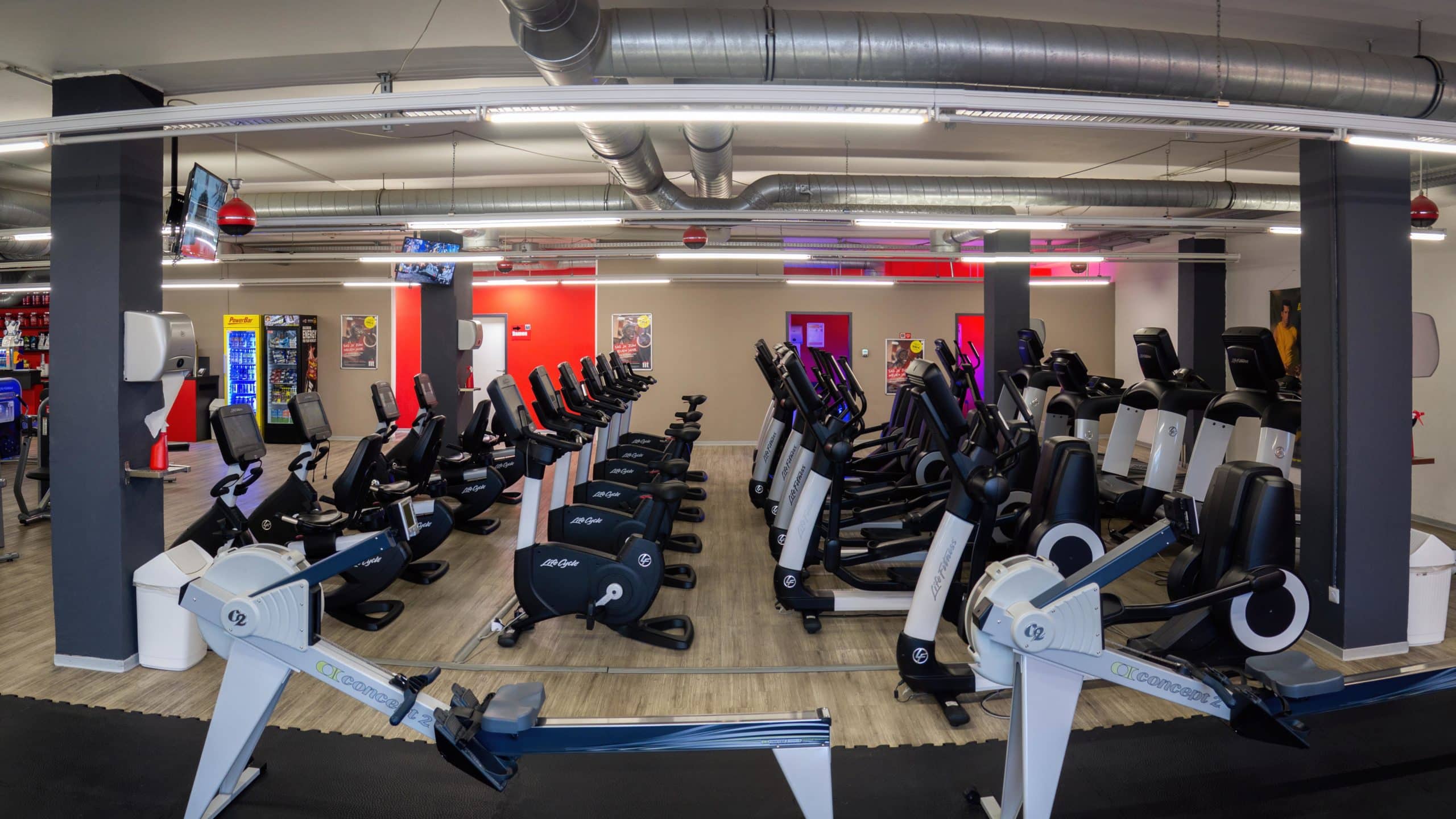 clever fit Fitnessstudio Mannheim-Neckarstadt - Dein Fitnessstudio in