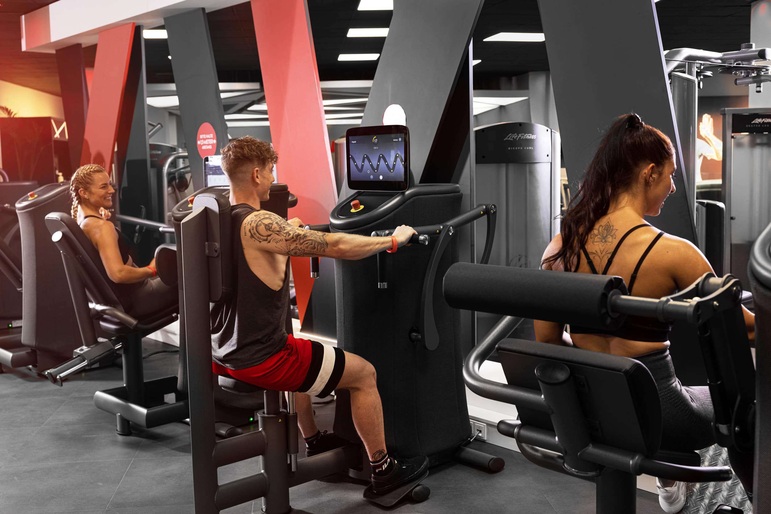 Digital Fitness Floor clever fit Fitnessstudio