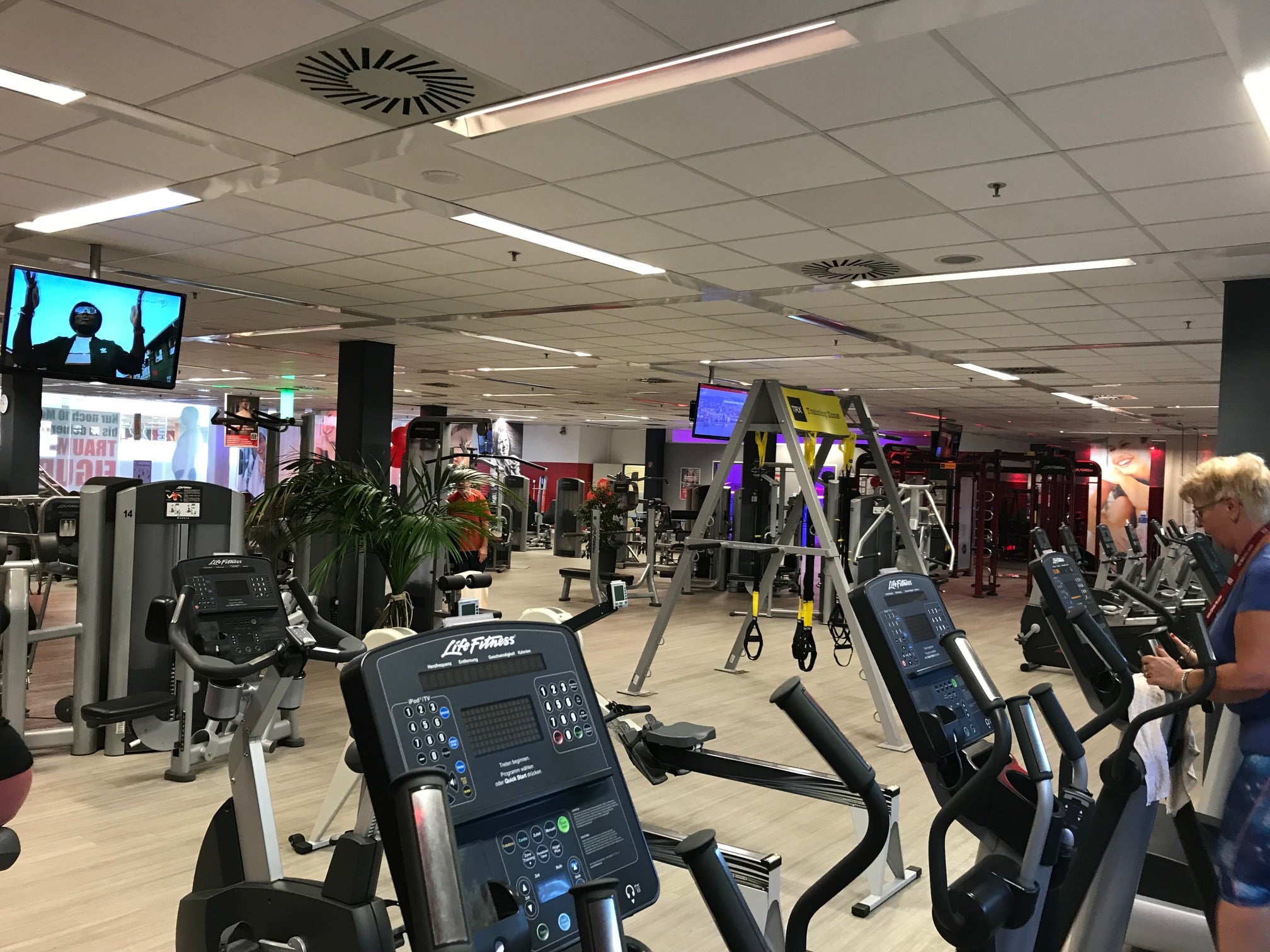 clever fit Fitnessstudio Neubrandenburg - Dein Fitnessstudio in