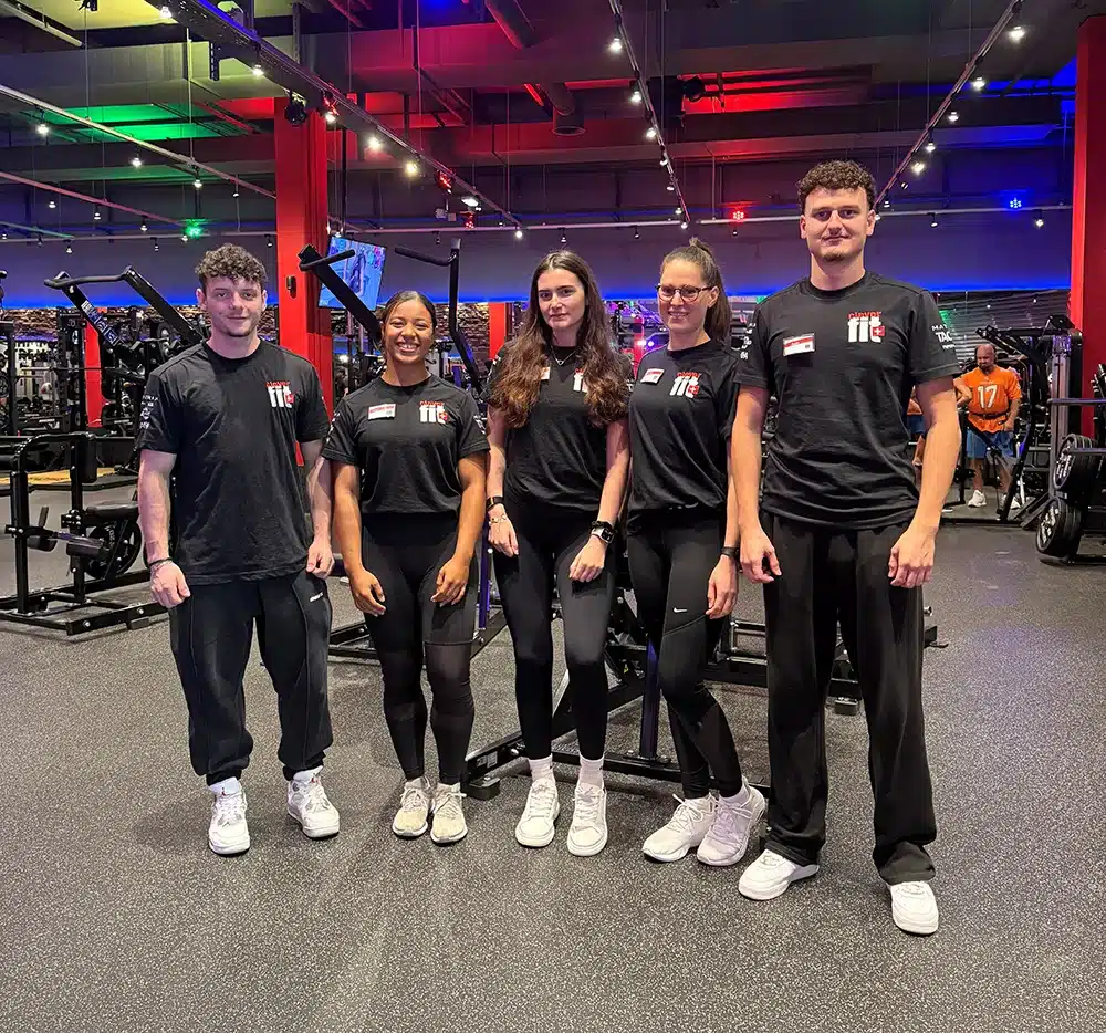 Das Trainerteam vom clever fit Volketswil freut sich auf deinen Besuch!