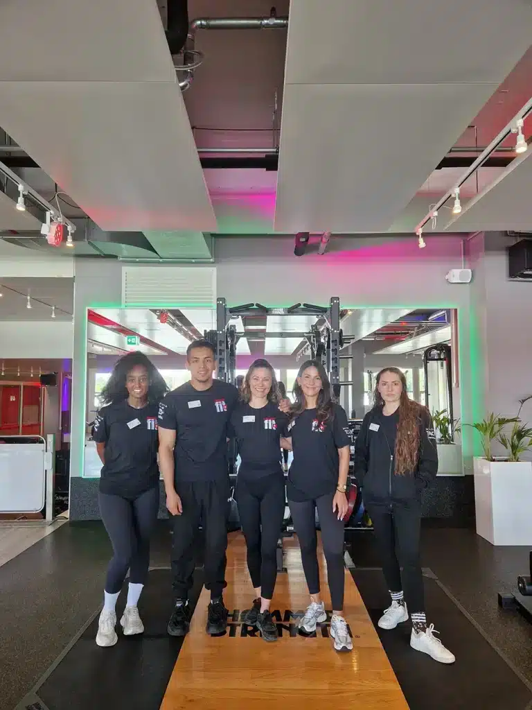 Das Trainerteam vom clever fit Rümlang freut sich auf deinen Besuch!