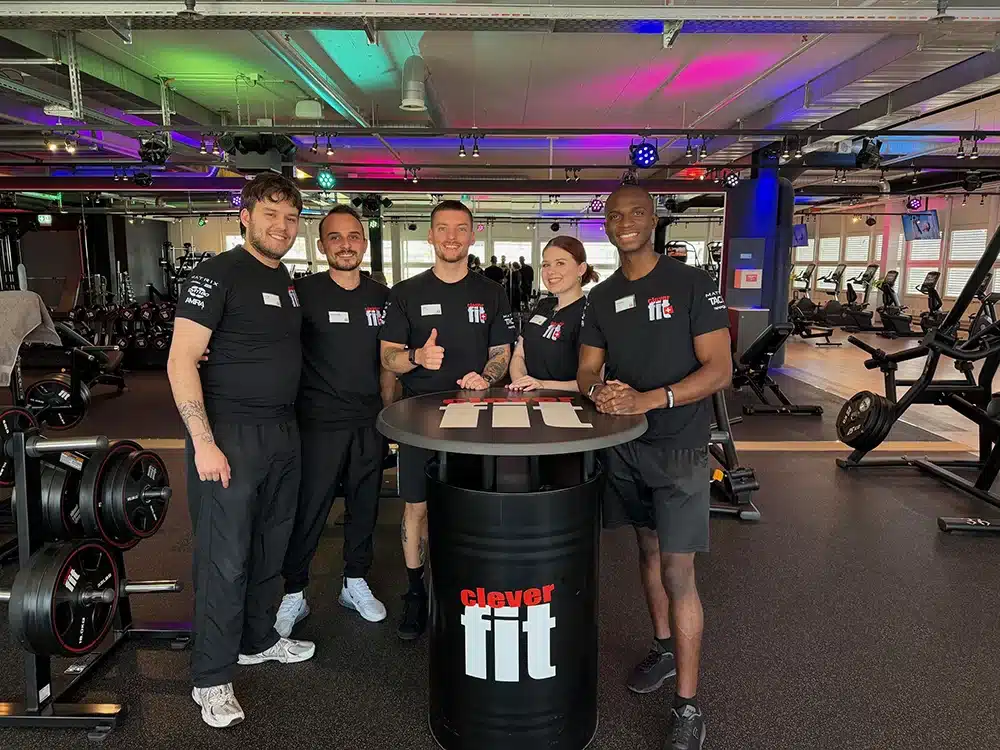 Das Trainerteam vom clever fit Regensdorf freut sich auf deinen Besuch!