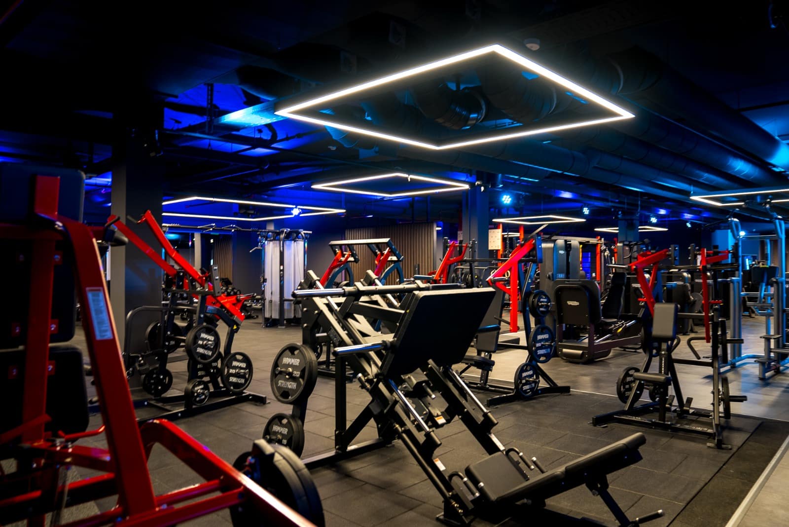 clever fit Fitnessstudio Roth Dein Fitnessstudio in Roth